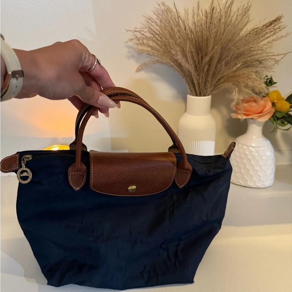 Longchamp Le Pliage Small Navy Tote - Picture 4 of 6